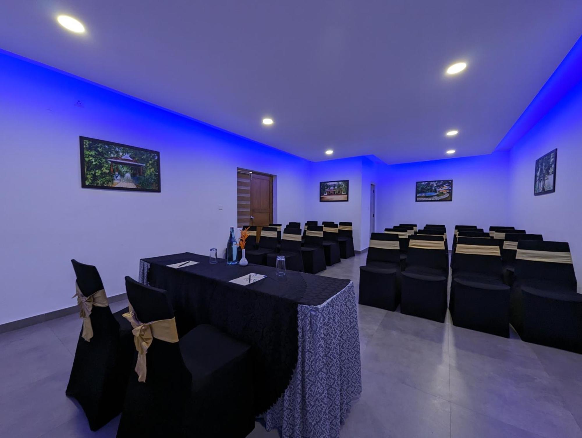 Once Upon The River, Aluva - Near Cochin International Airport Kochi Exterior photo